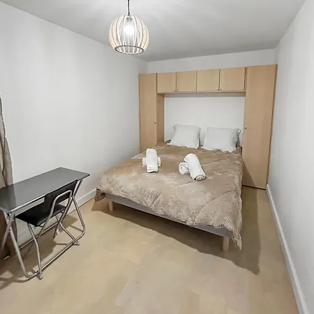 Apartment Balcon Lumineux Et Cuisine Equipee